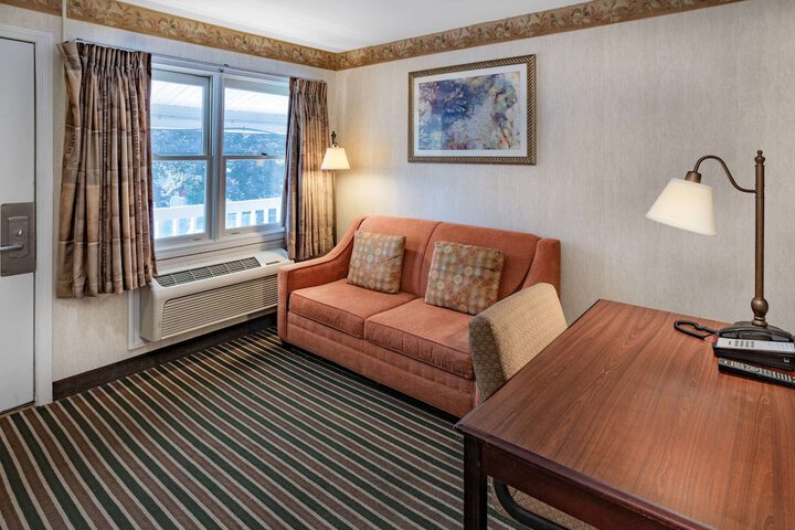 Room 17 of 20