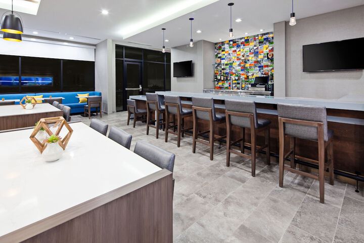 SpringHill Suites by Marriott Escondido Downtown