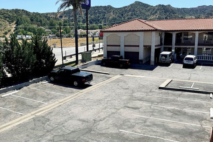 Castaic Inn Near Six Flags Magic Mountain
