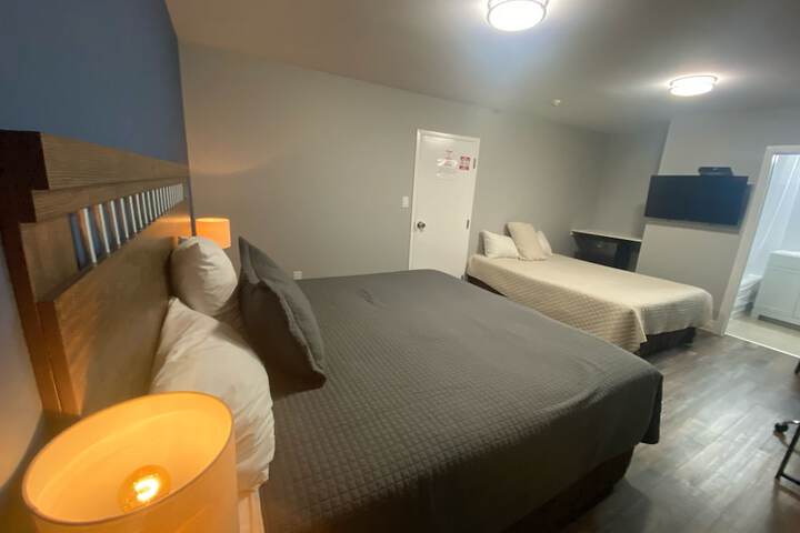 Room 9 of 25
