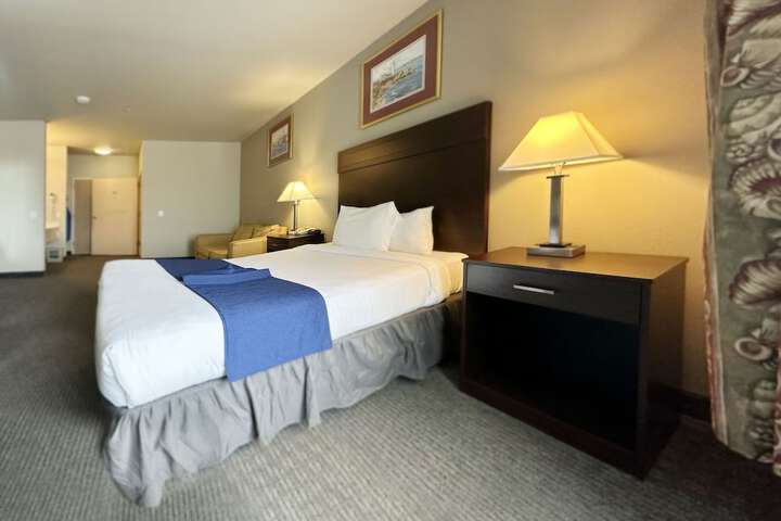 BayVue Hotel Resort and Suites