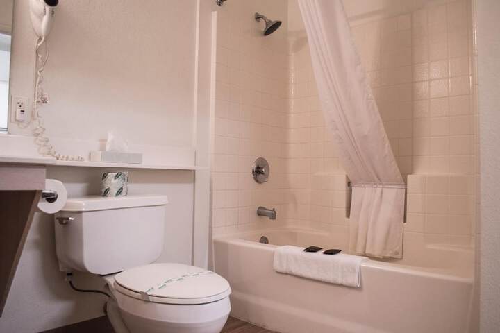Room 18 of 26