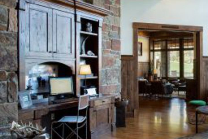 Black Diamond Lodge