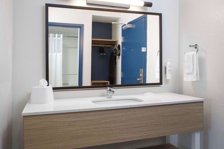 Spark by Hilton Miami Doral
