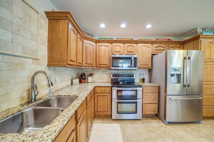 Eufaula Oasis w / Screened Porch: Unwind in Style!