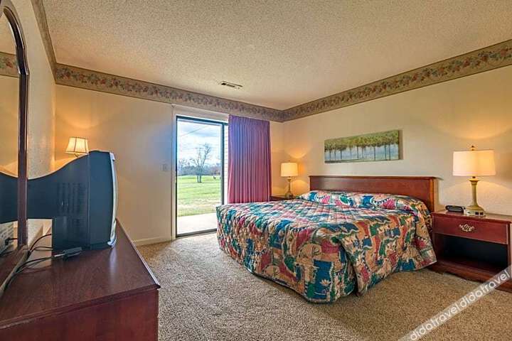 Crown Resorts at Lake Tansi West