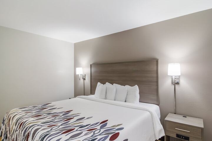 Room 18 of 35