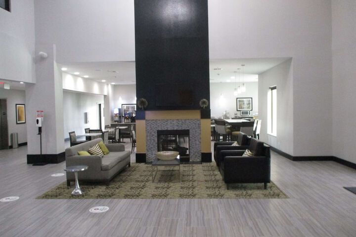 Hotel Interior 6 of 31