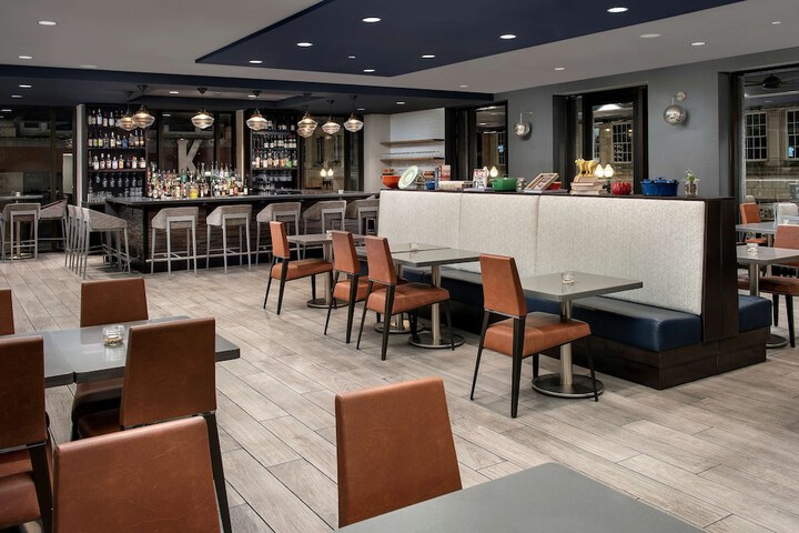 Embassy Suites by Hilton Knoxville Downtown
