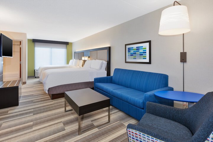 Room 34 of 47