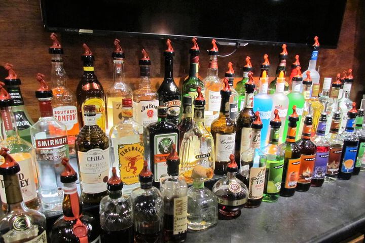 Lounge 66 of 75
