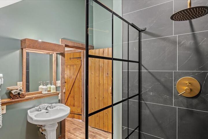 Laurel Valley Mountain Retreat