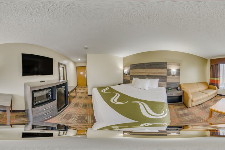 AmericInn by Wyndham Fort Atkinson