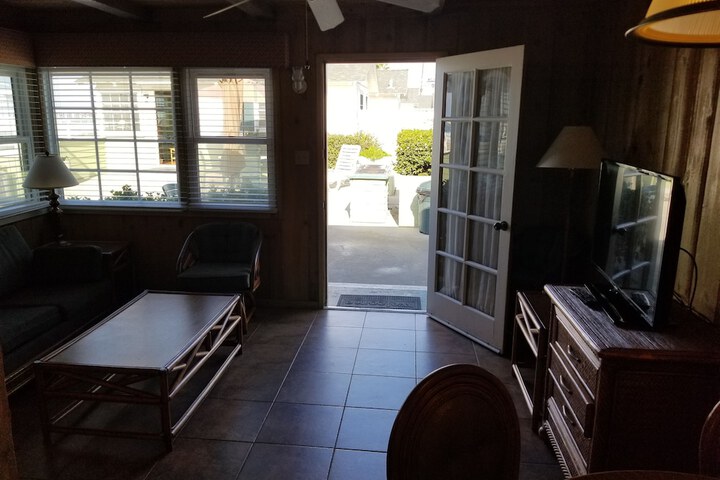 Room 145 of 229
