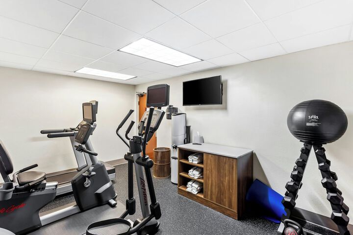 Holiday Inn Express Suites Charleston by IHG