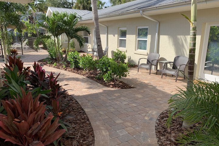 Twin Palms at Siesta