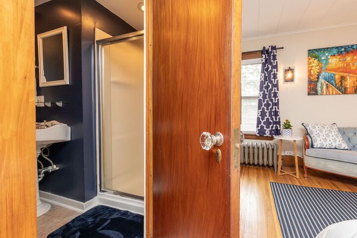 Room 21 of 82