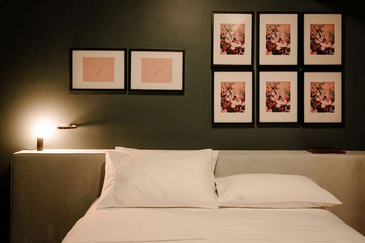 Room 17 of 37