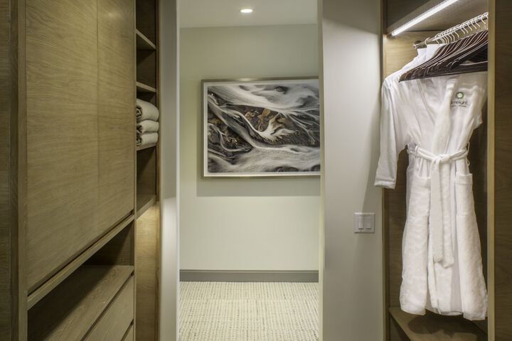 Room 25 of 105