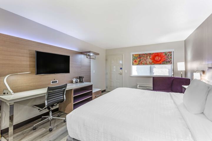 Room 14 of 34