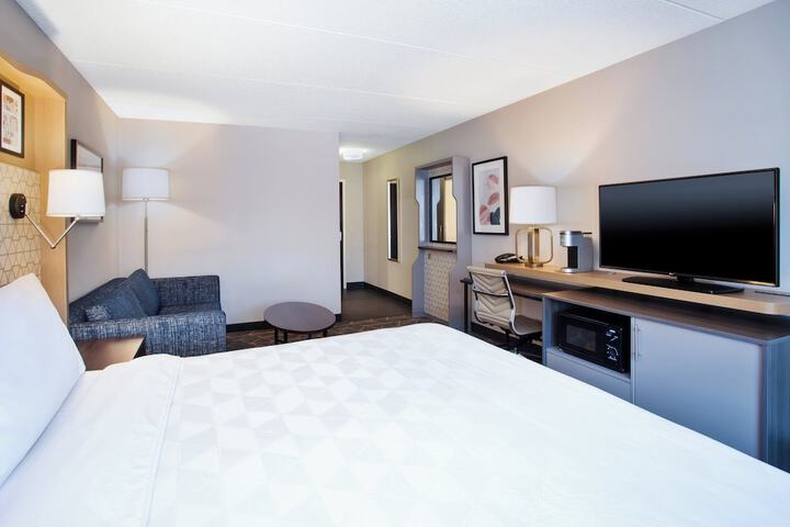 Room 56 of 87