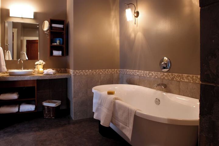 Grande Rockies Resort - Bellstar Hotels & Resorts
