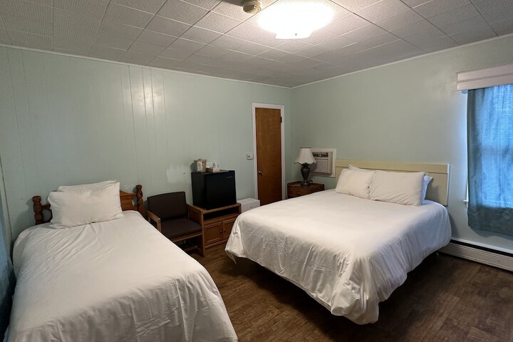 Room 51 of 61