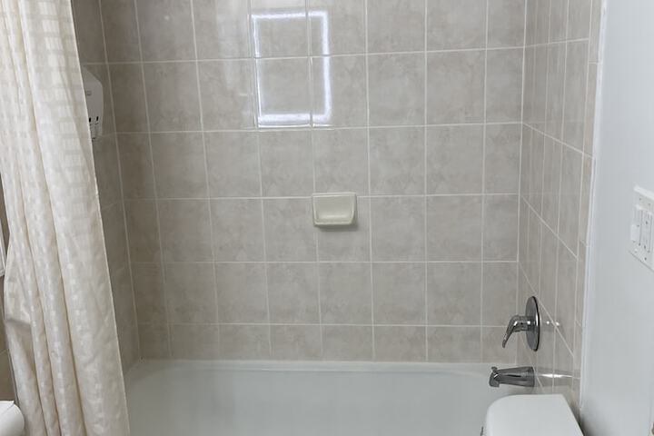 Room 28 of 28