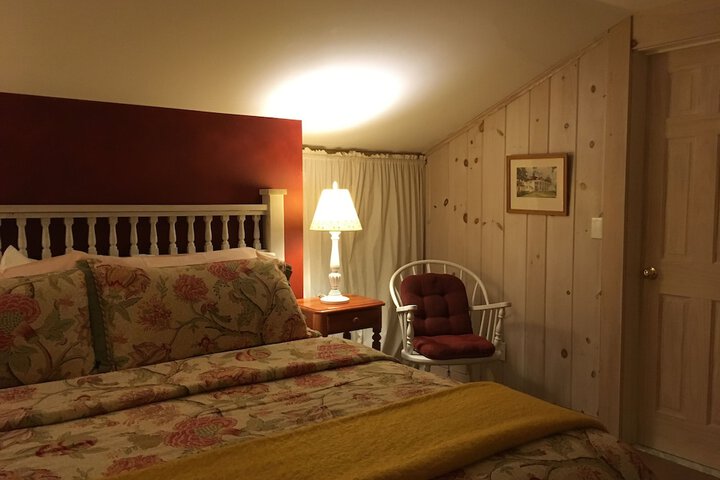Room 72 of 148