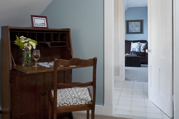 Brewster House Bed & Breakfast