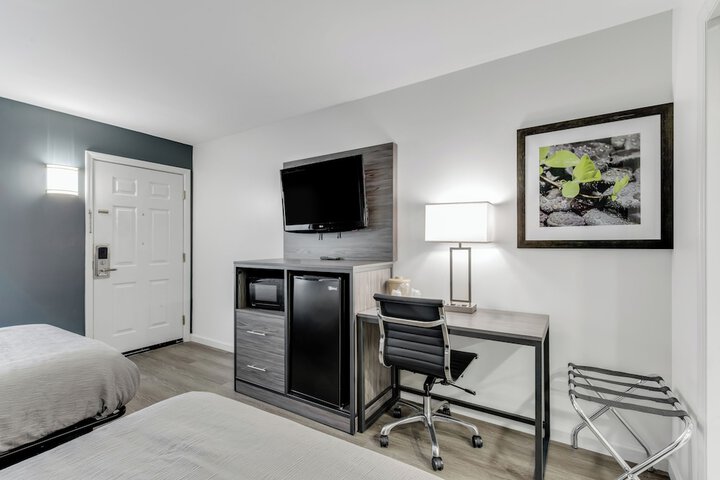 Room 16 of 35