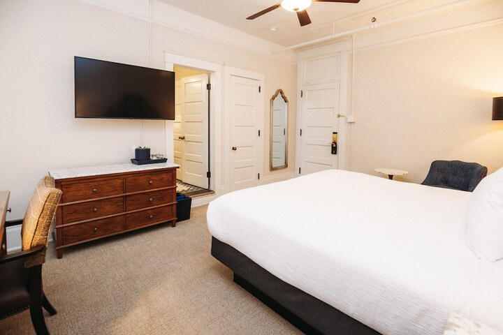 Hotel Colorado