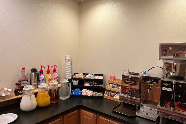 Breakfast/Coffee Service 64 of 72
