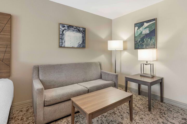 Best Western Plus Grand Manor Inn