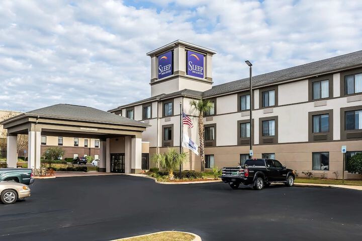 Hotel 4 of 43