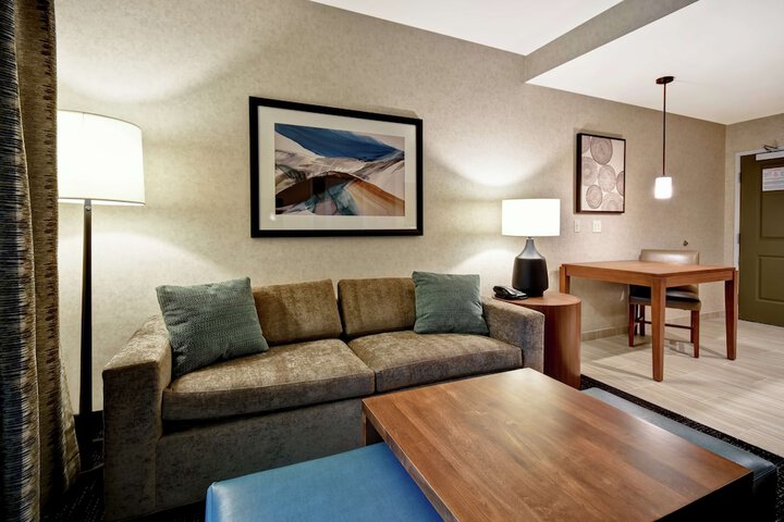 Room 51 of 85