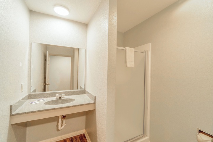 Room 32 of 70