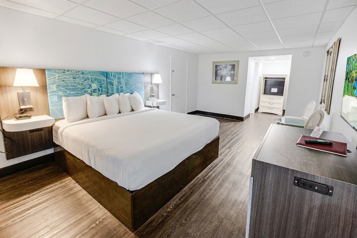 Room 30 of 74