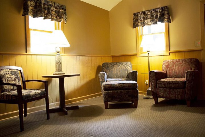 Room 17 of 32