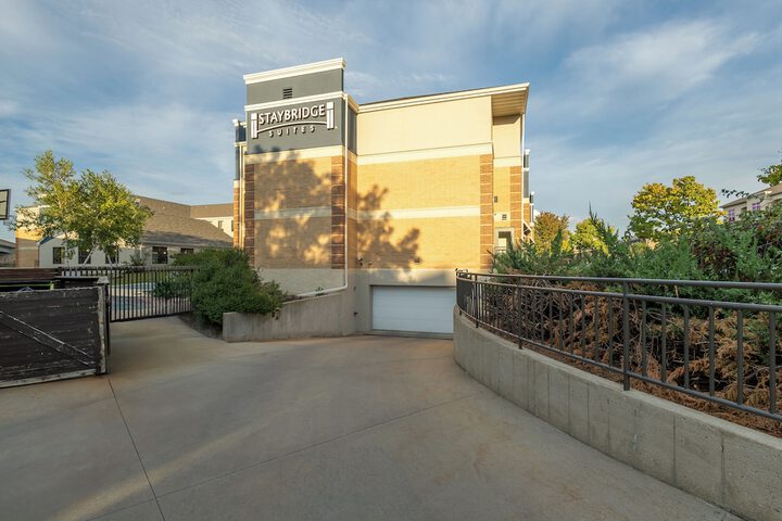Staybridge Suites Middleton Madison-West by IHG