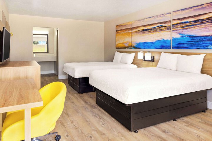 Days Inn by Wyndham McComb MS