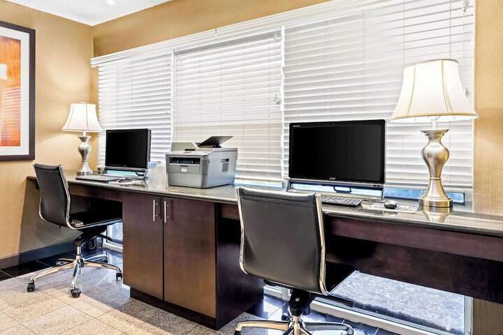 Business Center 30 of 30