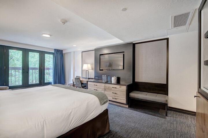 Room 109 of 242