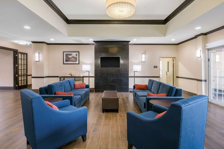 Hotel Interior 6 of 34