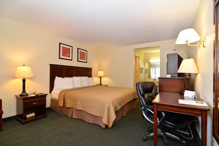 Room 33 of 52