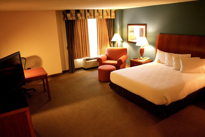 Room 9 of 33