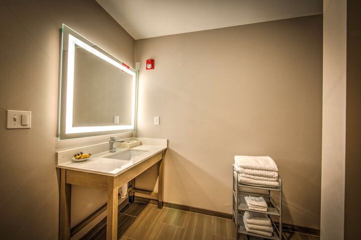 Room 16 of 35