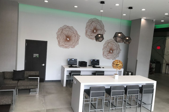Business Center 39 of 40