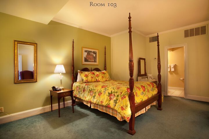Room 36 of 170