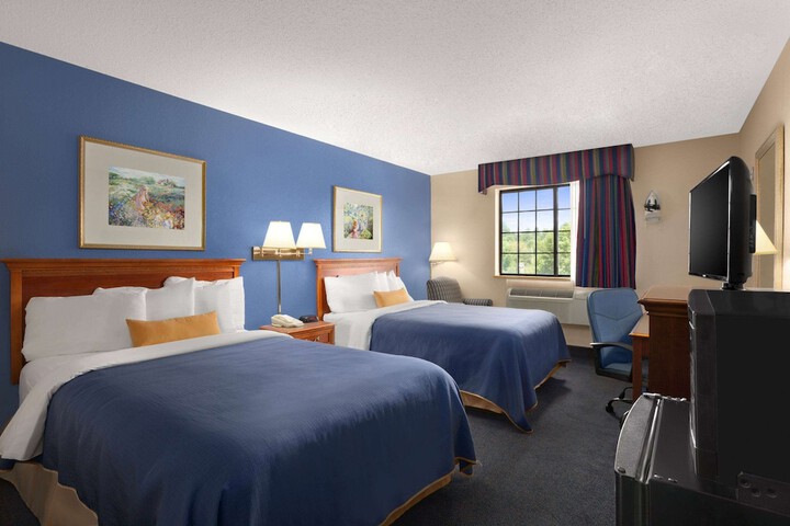 Room 3 of 12